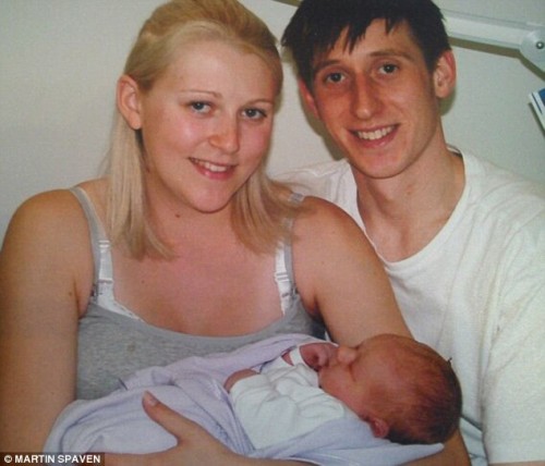 Korina me djalin dhe burrin