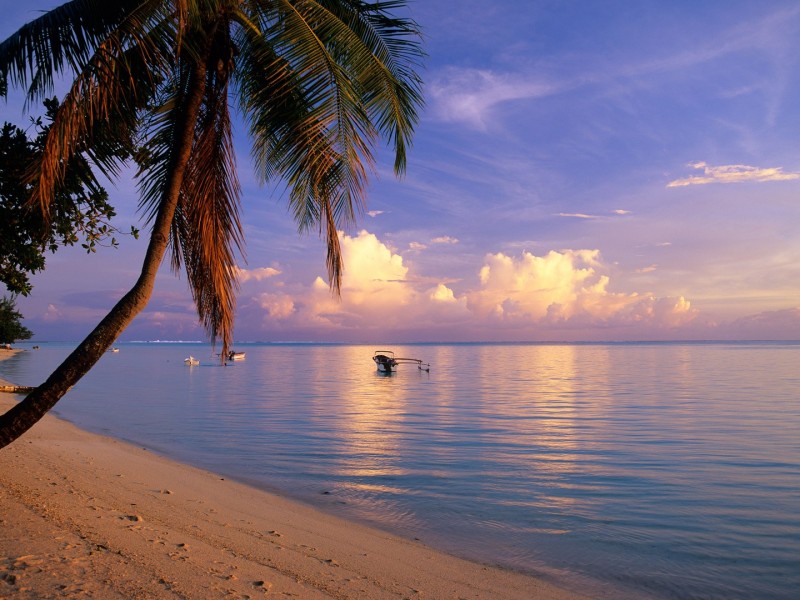 Matira-Beach-cr-alamy